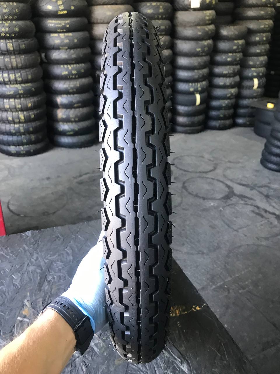 80/100 R18 Continental ContiCity