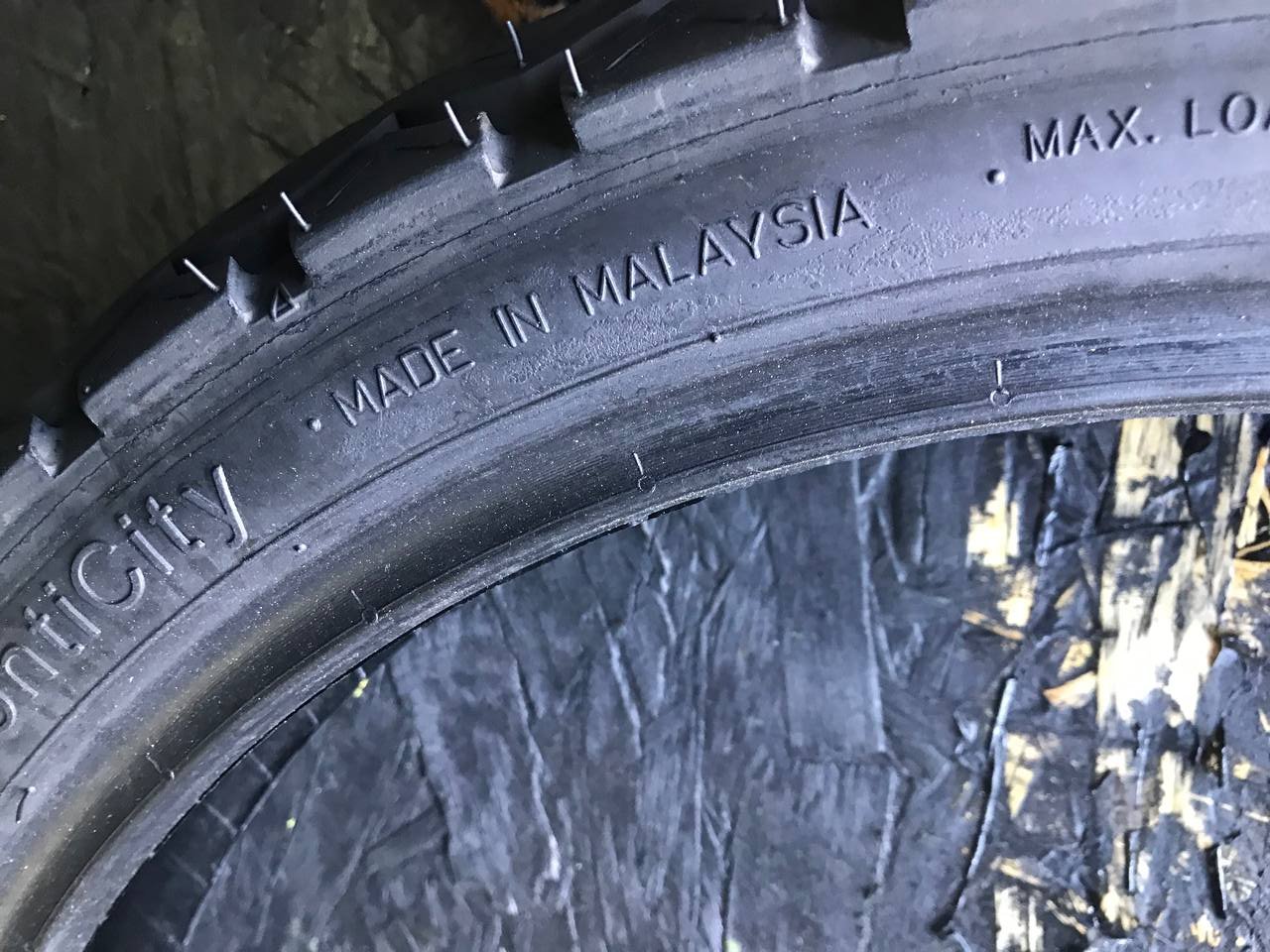 90/90 R18 Continental ContiCity