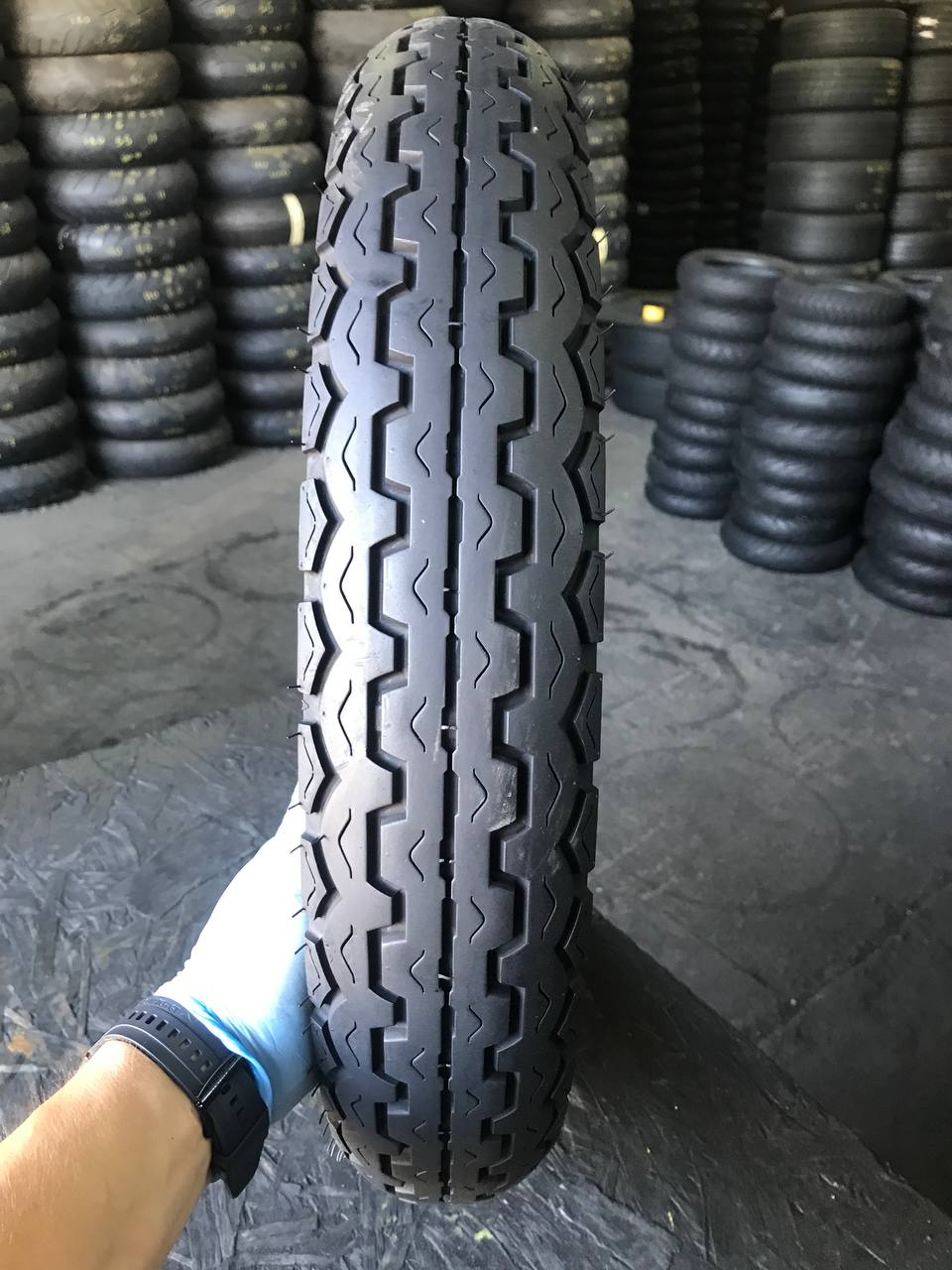 90/90 R18 Continental ContiCity