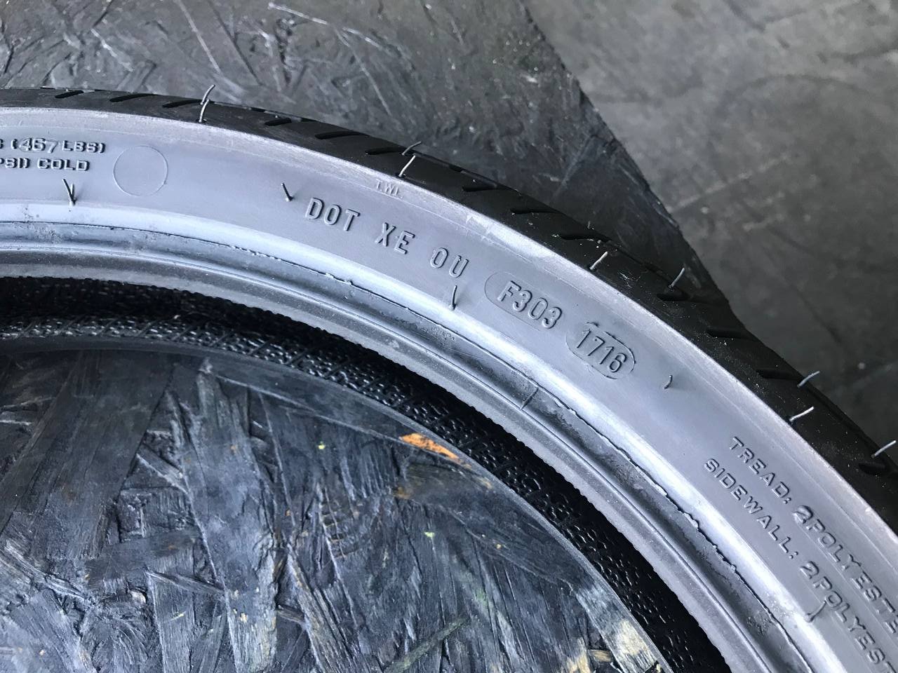 110/70 R17 Metzeler Lasertec