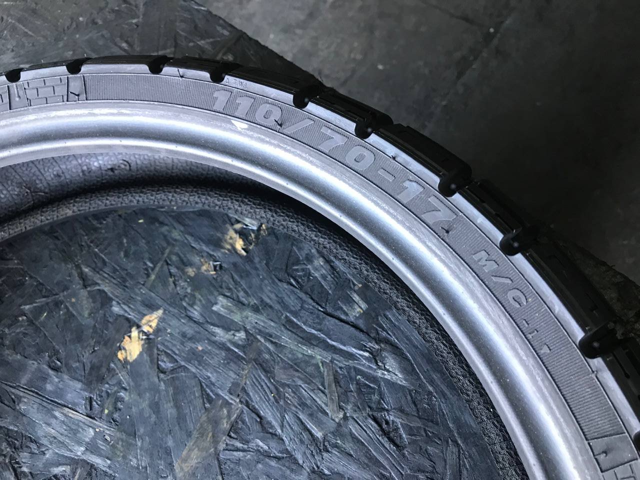 110/70 R17 CST CM-AD01