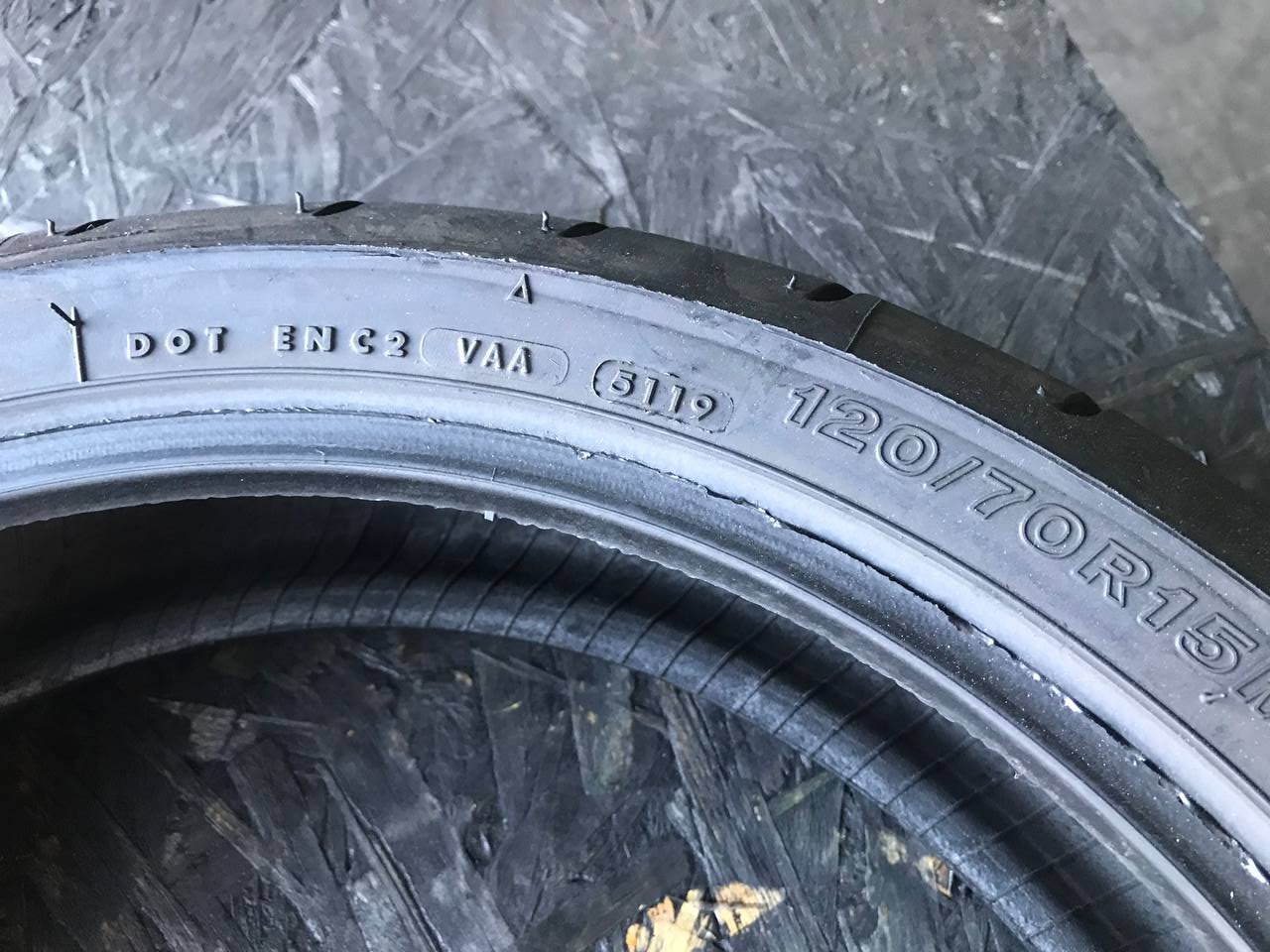 120/70 R15 Bridgestone Battlax SCF