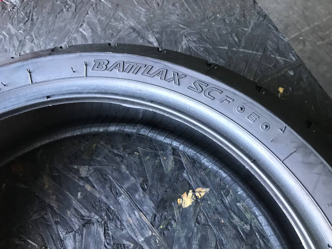 120/70 R15 Bridgestone Battlax SCF