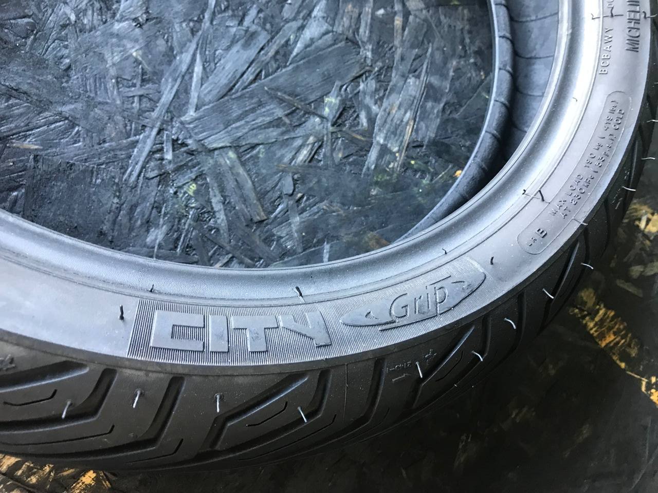 110/70 R14 Michelin City Grip