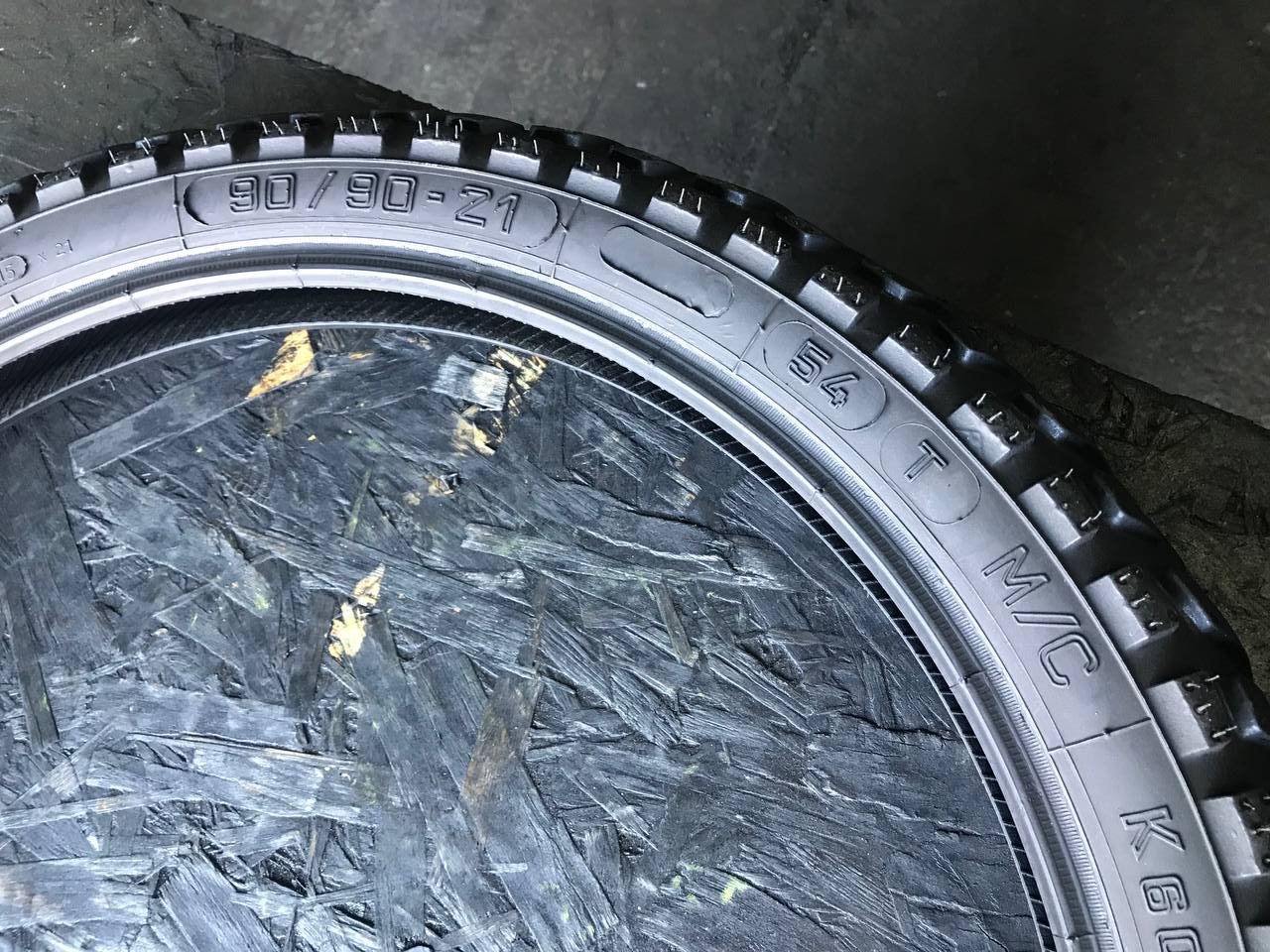 90/90 R21 Heidenau K60