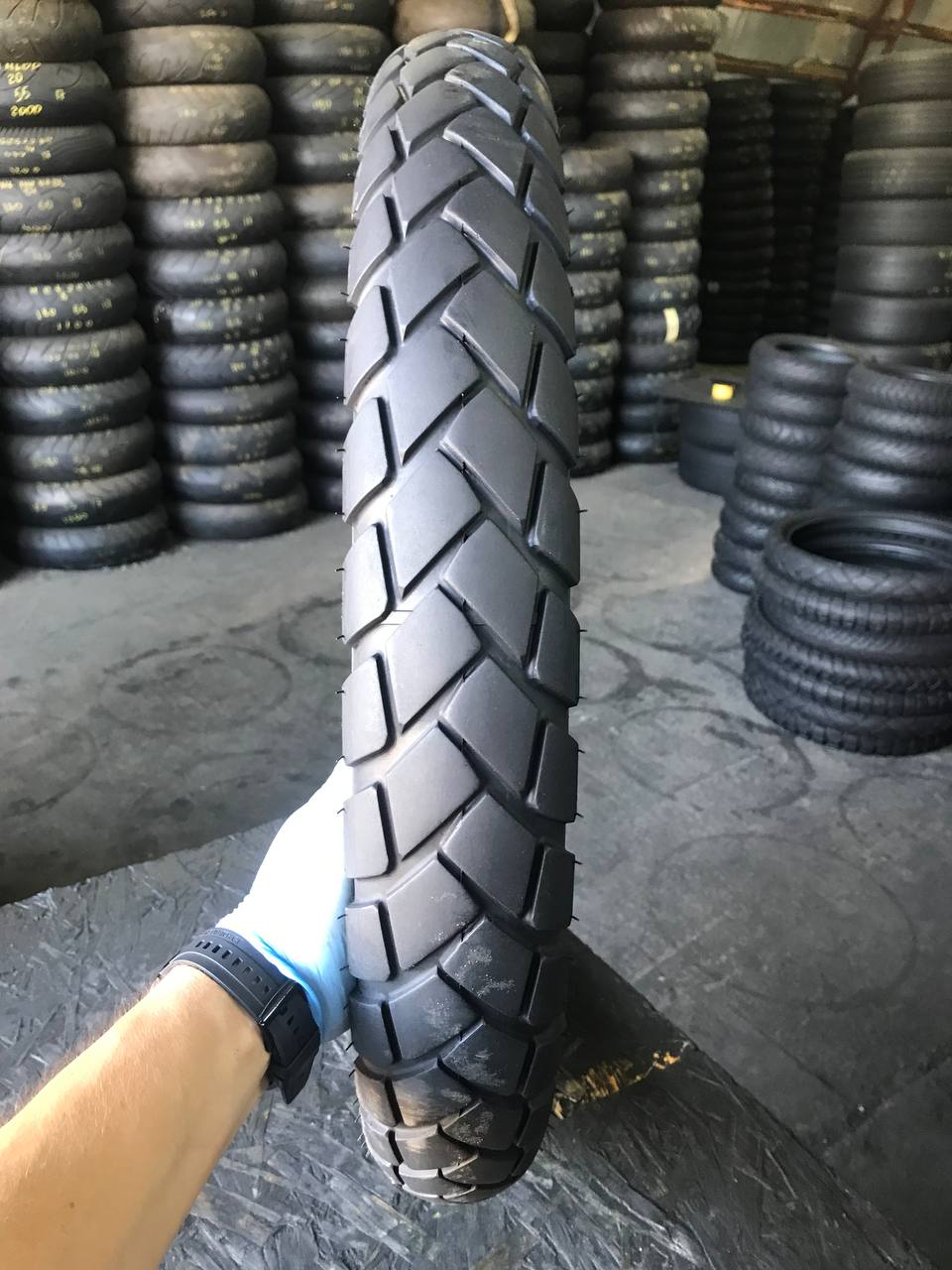 90/90 R21 Metzeler Tourance Front