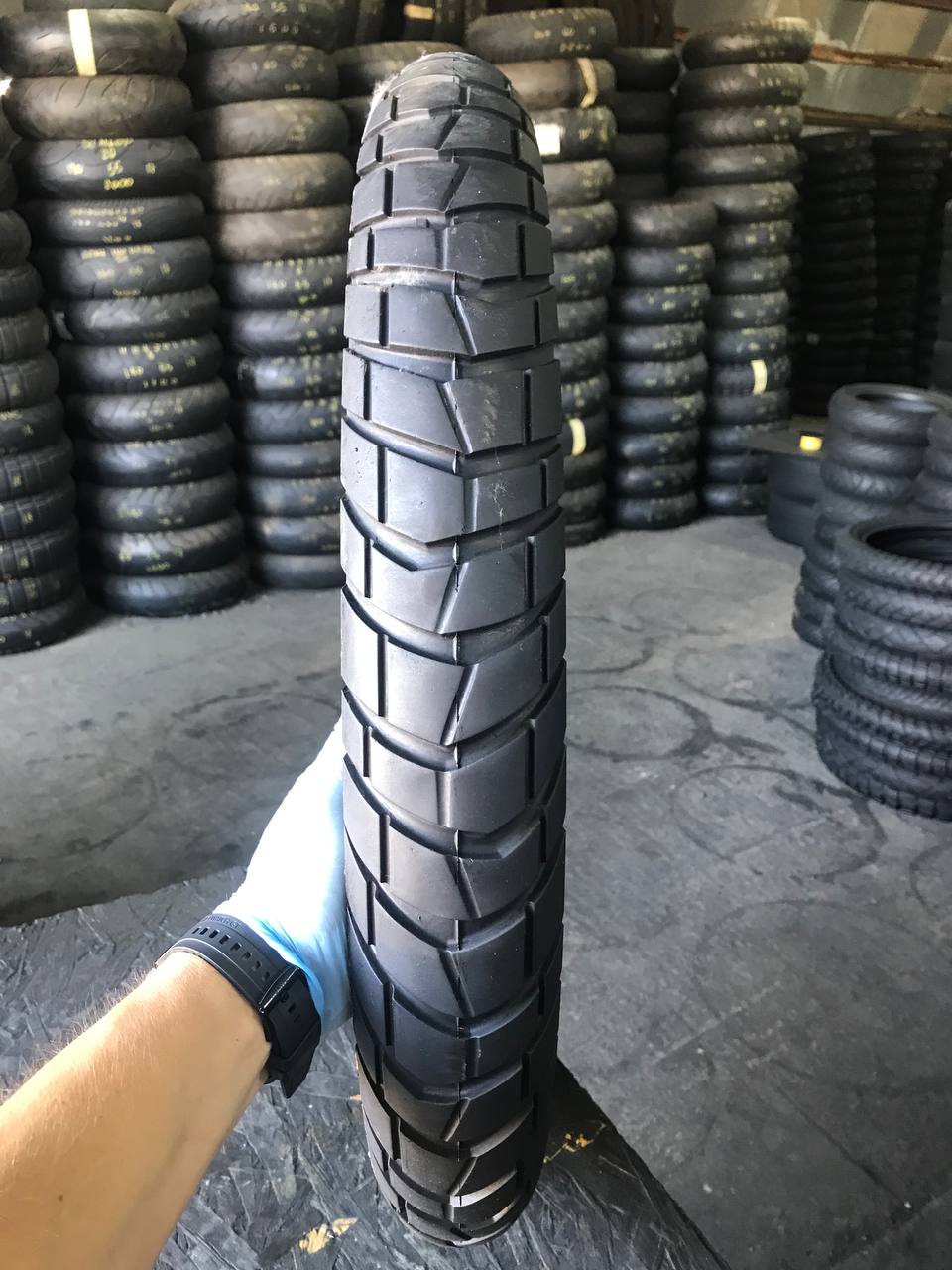 90/90 R21 Metzeler Karoo Street