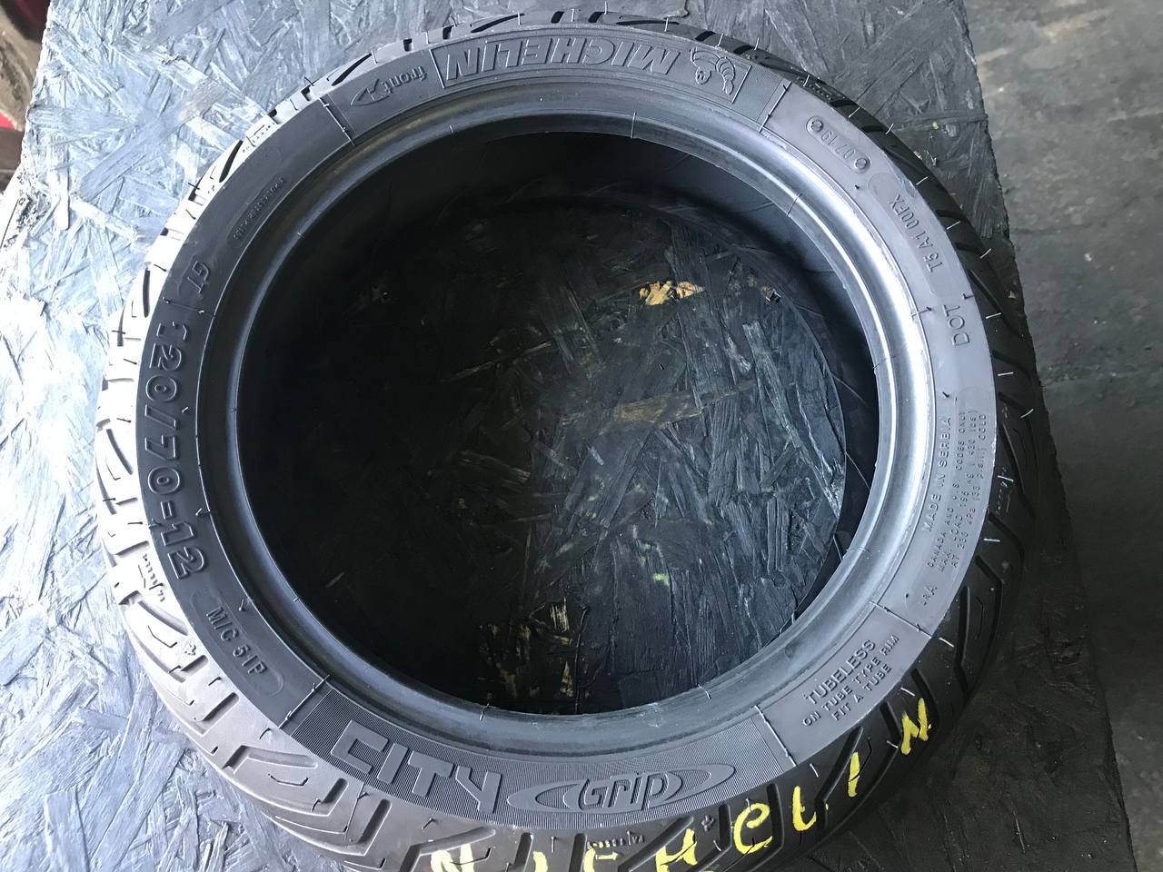 120/70 R12 Michelin City Grip