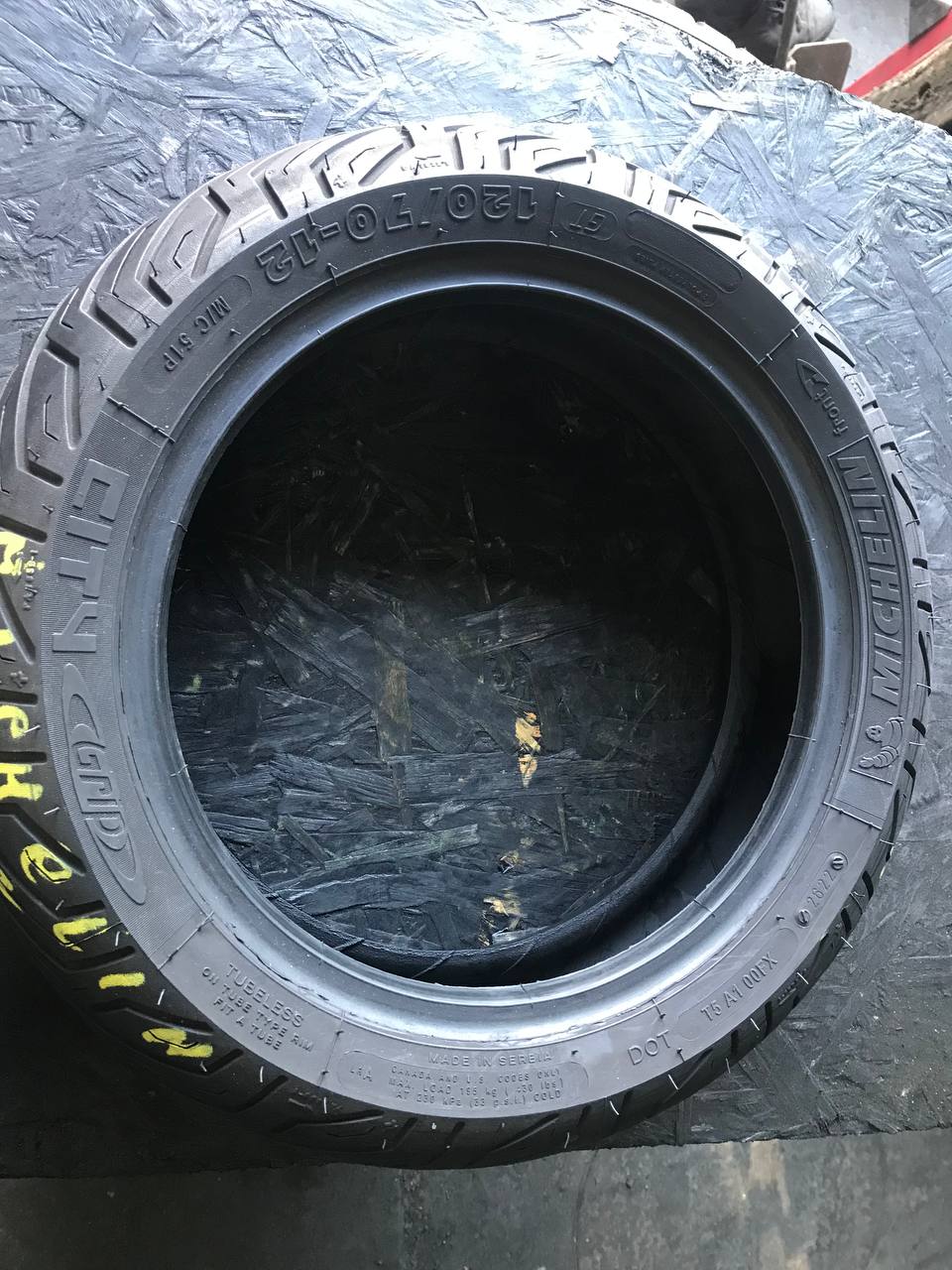 120/70 R12 Michelin City Grip