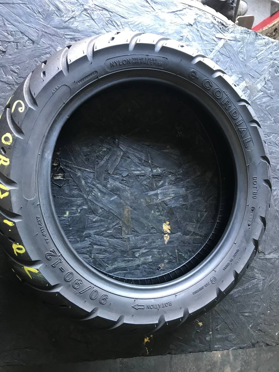 90/90 R12 Cordial 