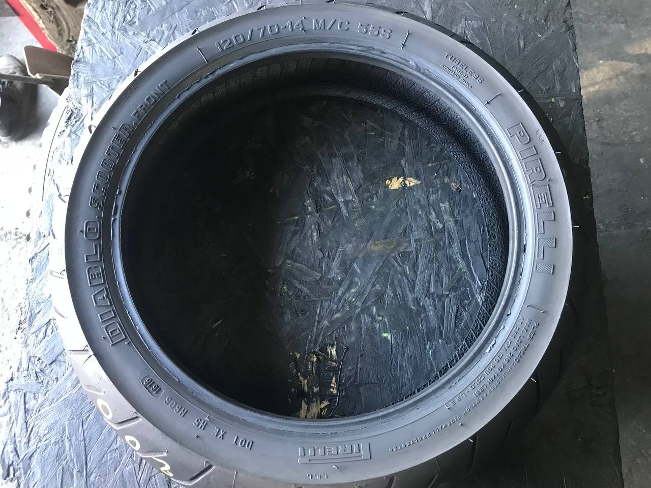 120/70 R14 Pirelli Diablo Scooter