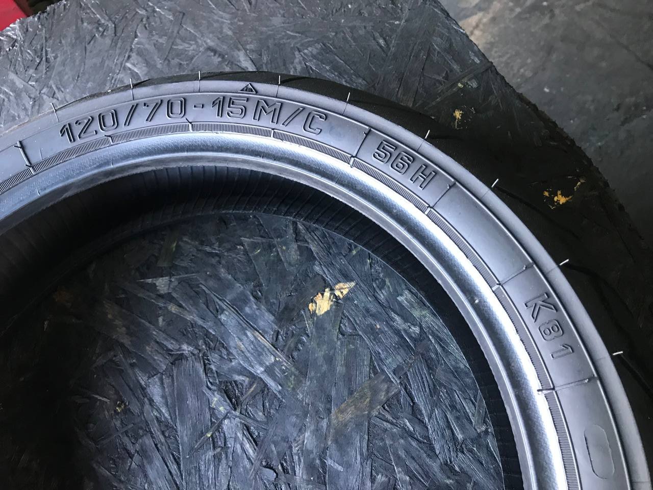 120/70 R15 Heidenau K81