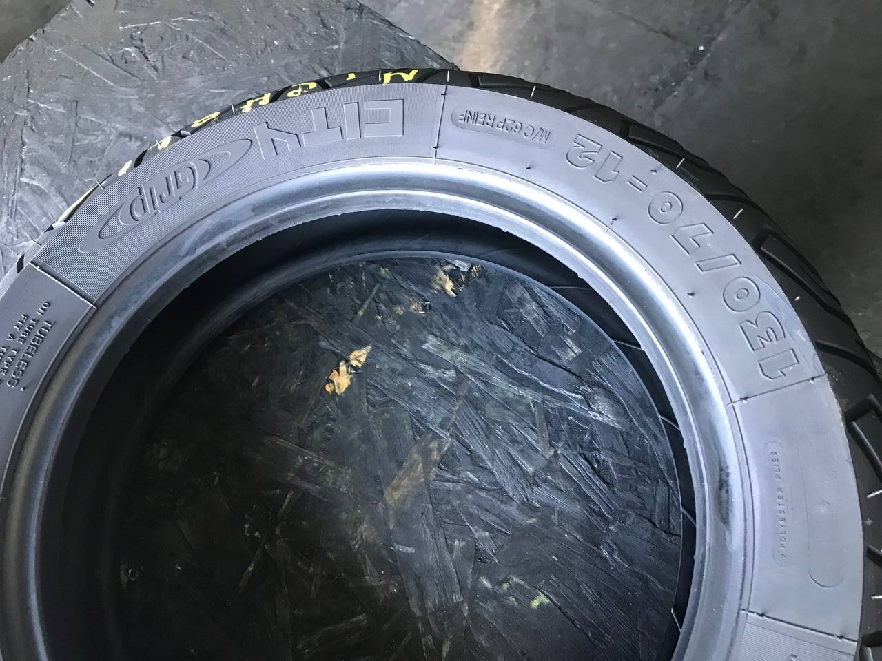 130/70 R12 Michelin City Grip