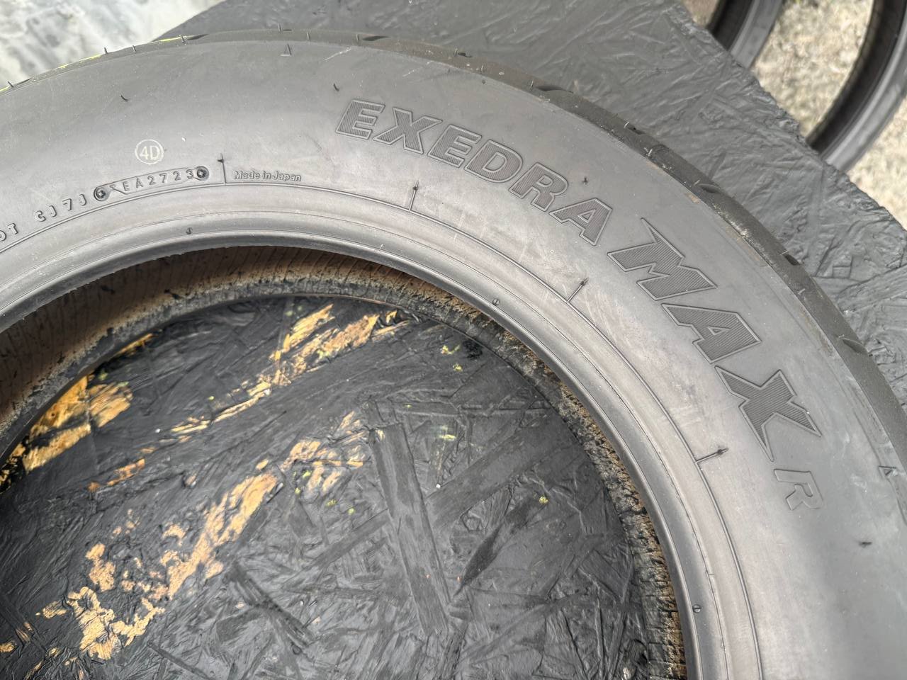 140/90 R15 Bridgestone Exedra Max