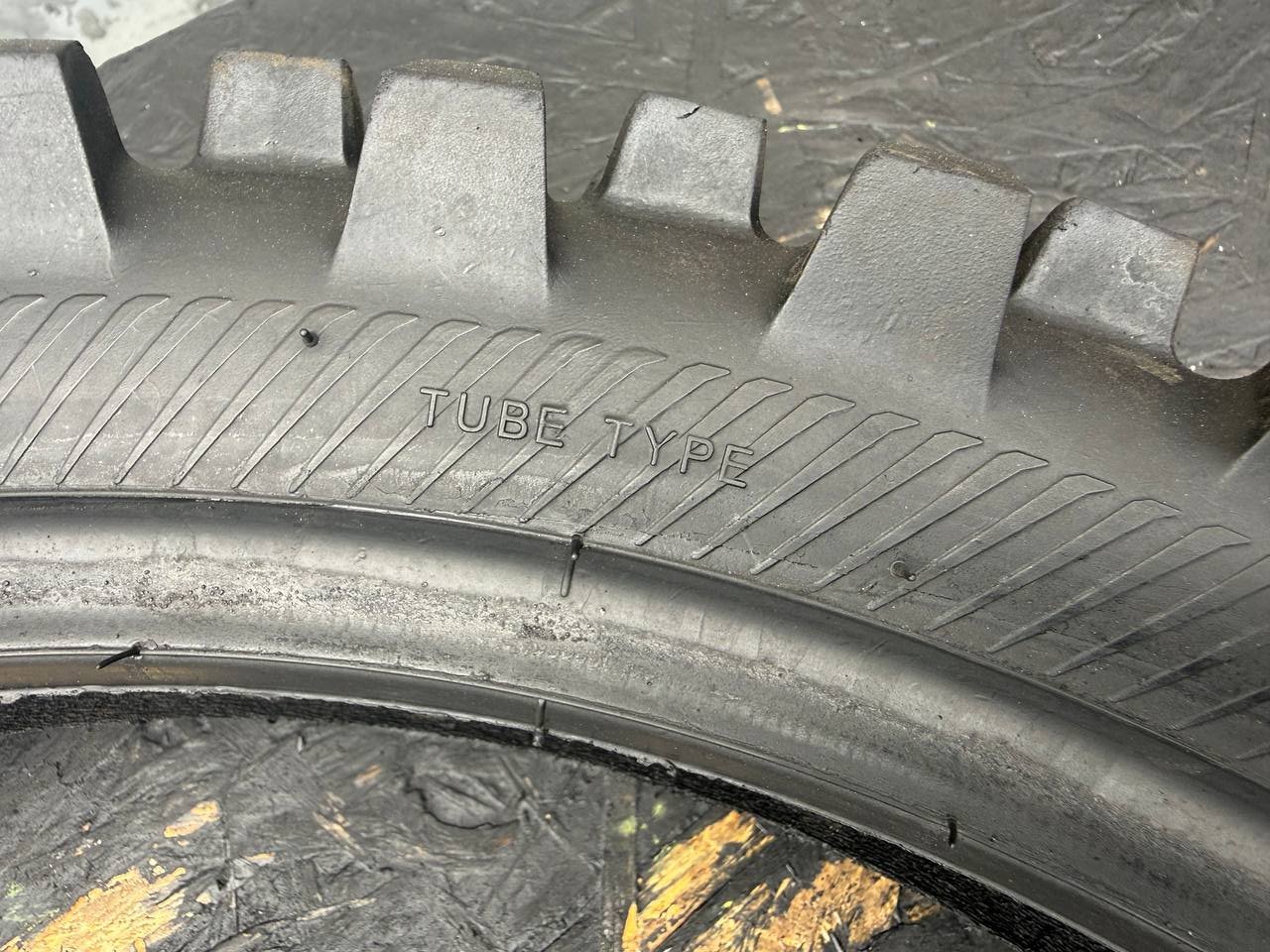 100/90 R19 Plews Tyres MX2 Matterly GP Medium