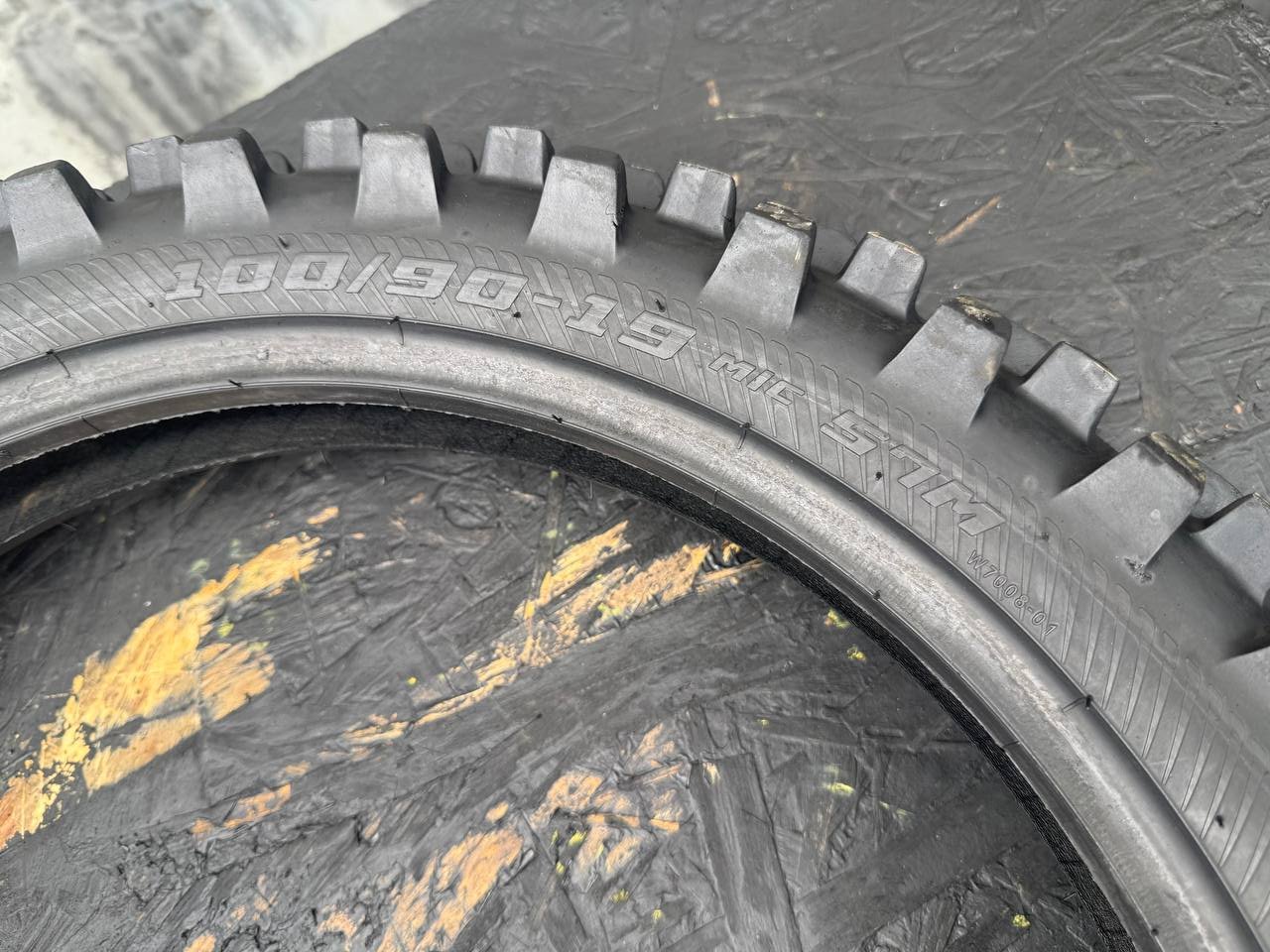 100/90 R19 Plews Tyres MX2 Matterly GP Medium