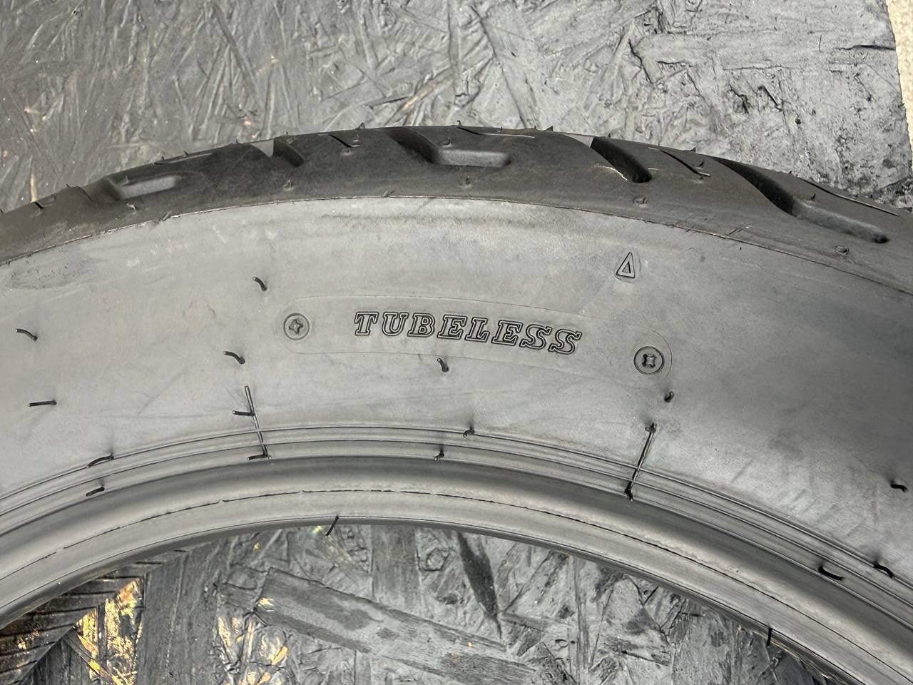 150/80 R16 Dunlop D404