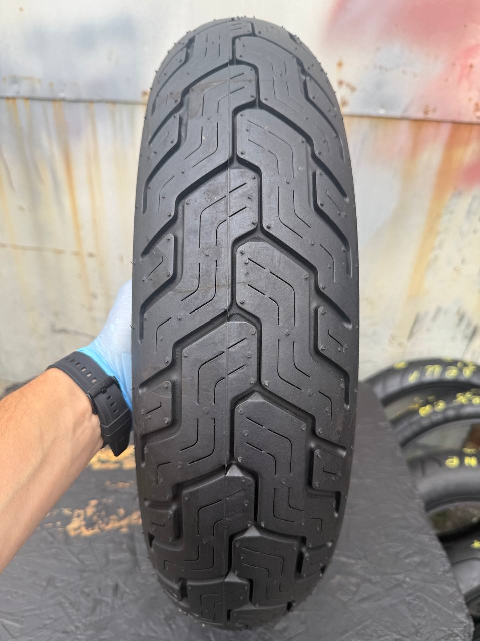 150/80 R16 Dunlop D404