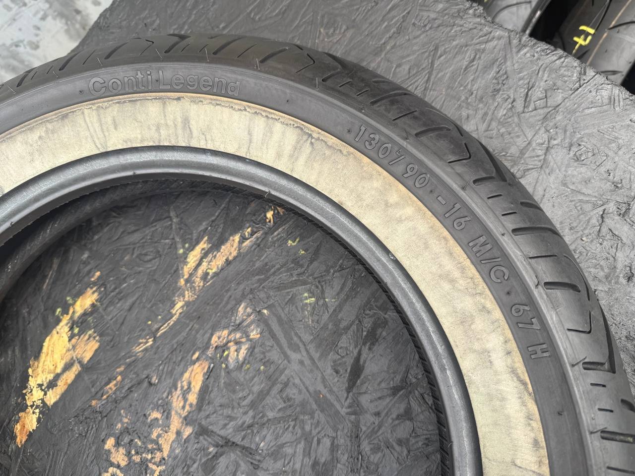 130/90 R16 Continental ContiLegend
