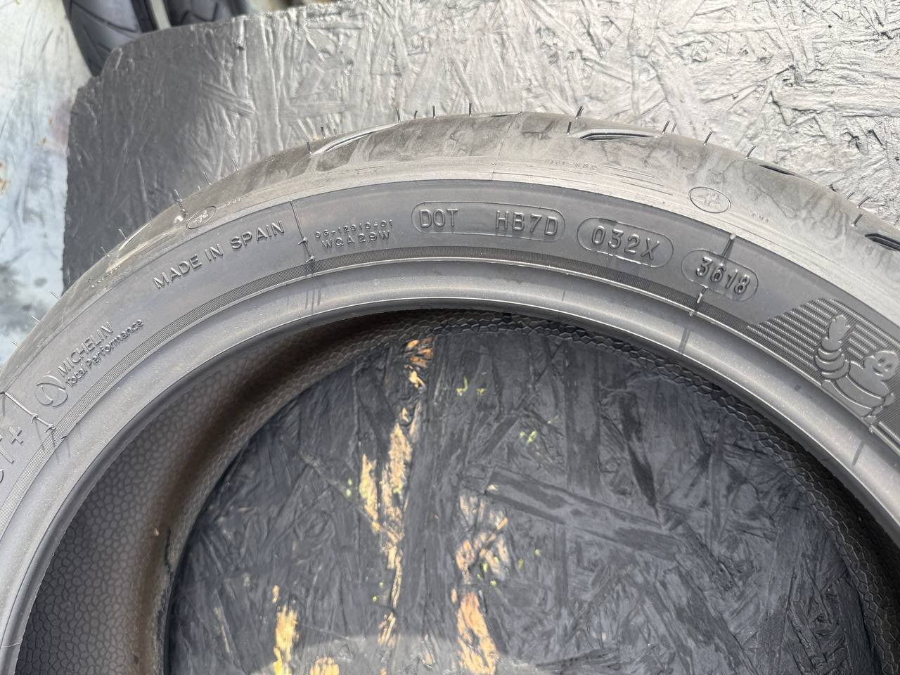 180/55 R17 Michelin Power RS