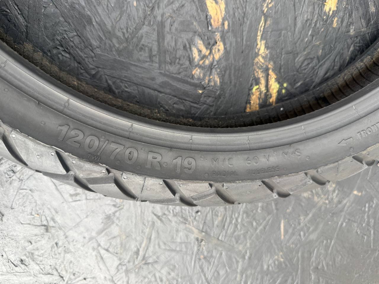 120/70 R19 Continental TKC 70