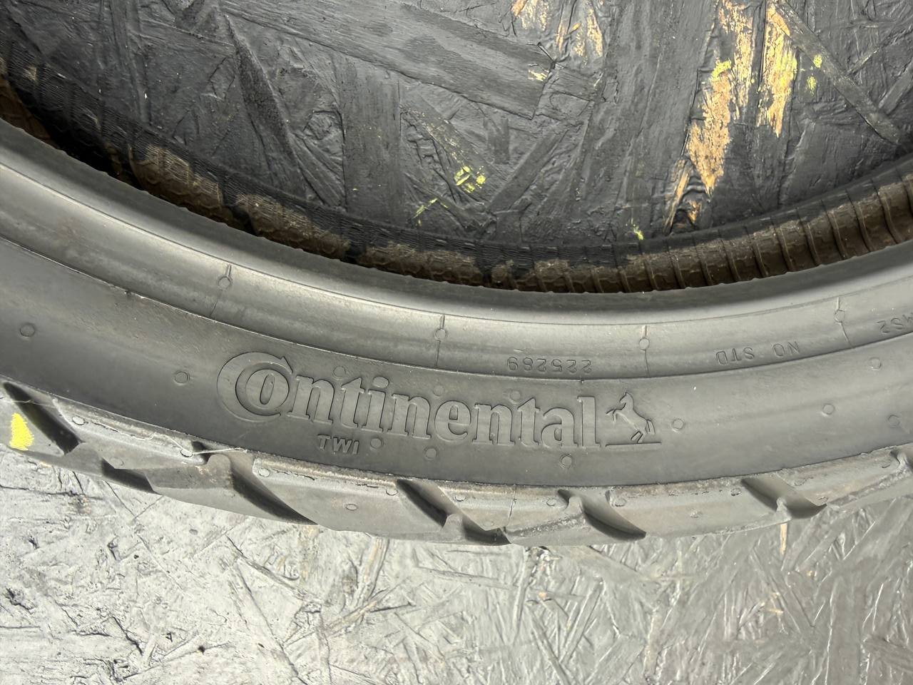120/70 R19 Continental TKC 70