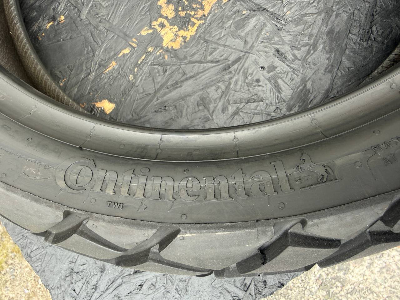 170/60 R17 Continental TKC 70