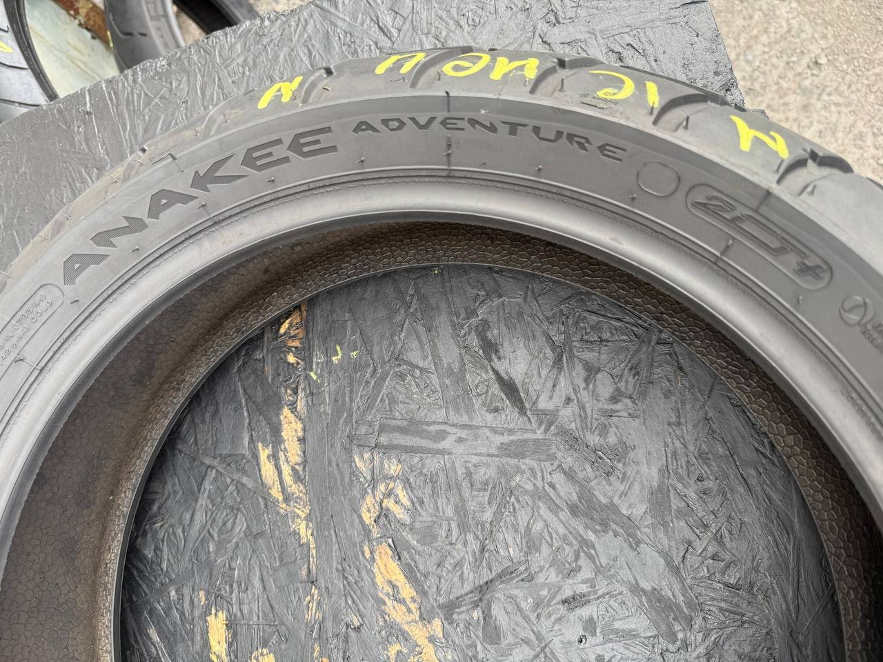170/60 R17 Michelin Anakee Adventure