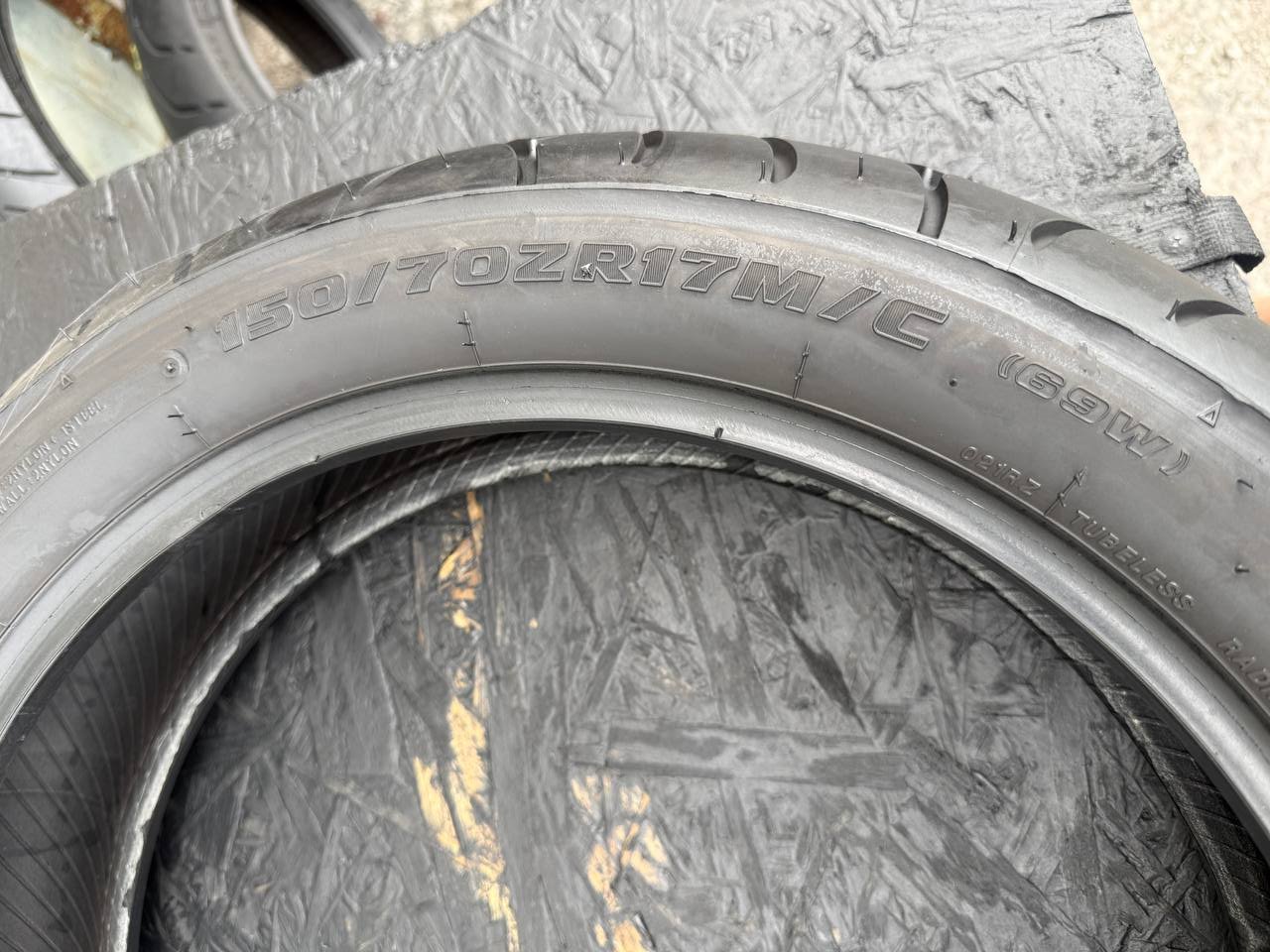 150/70 R17 Bridgestone Battlax Sport Touring BT021R