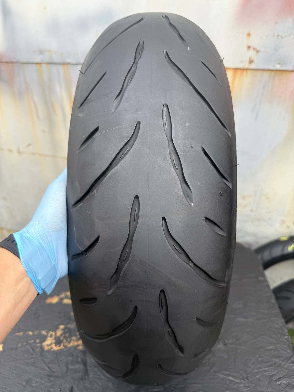 180/55 R17 Bridgestone Battlax Sport Touring T32R