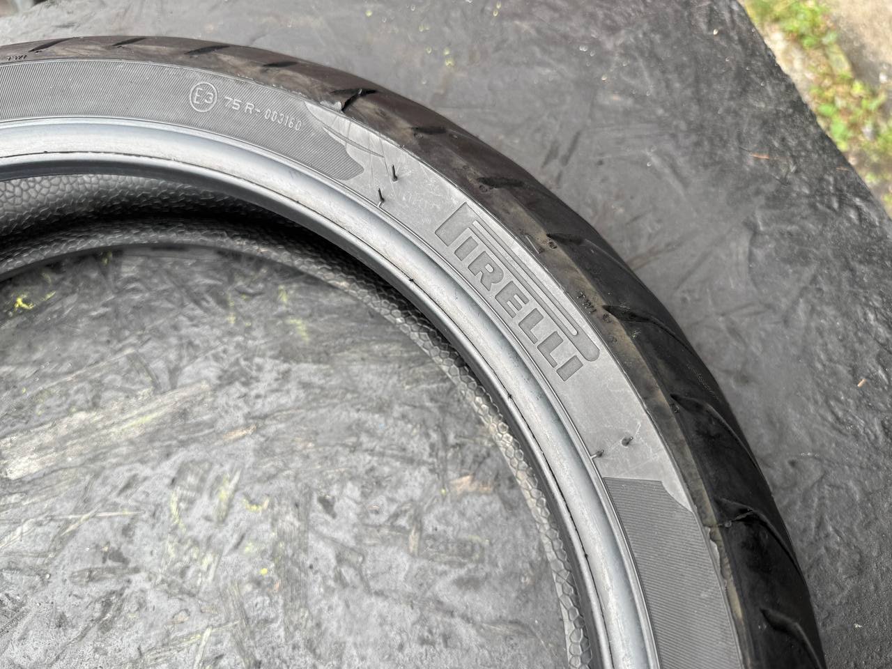 120/70 R17 Pirelli Angel GT II