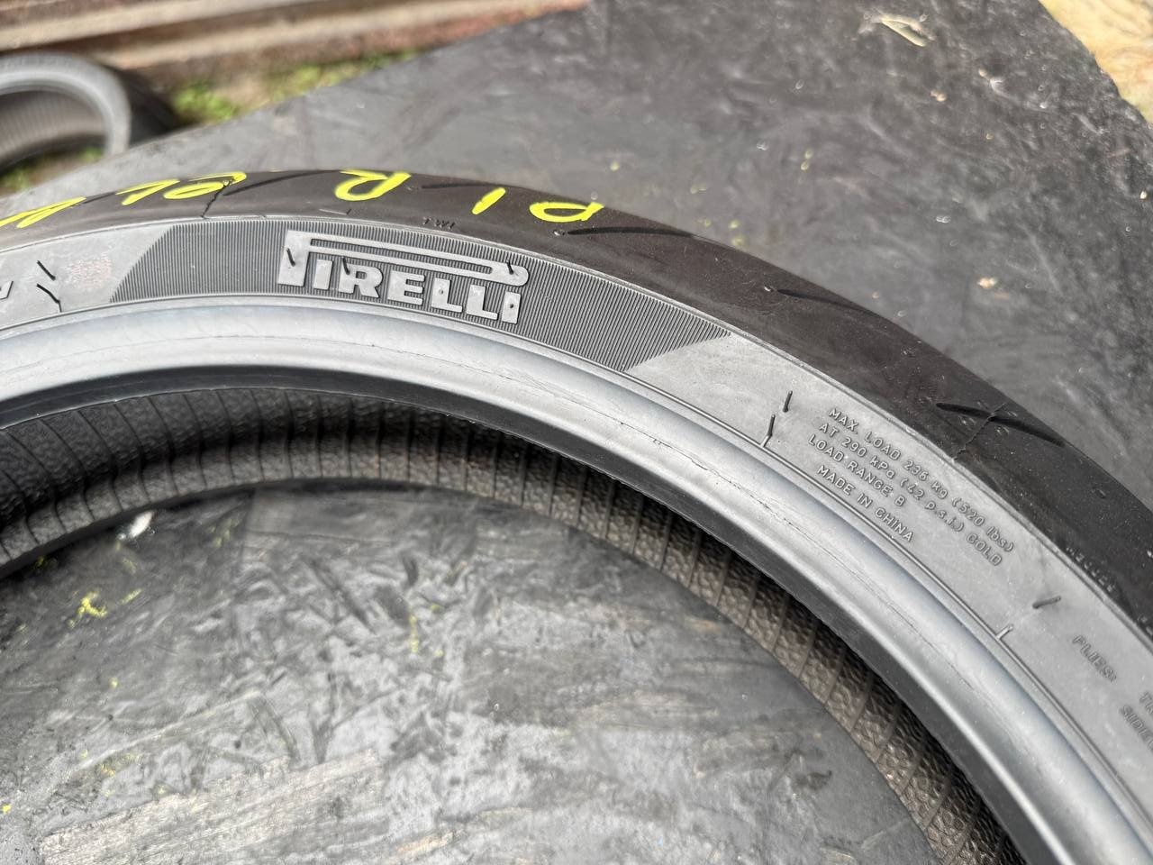 120/70 R17 Pirelli Diablo Rosso III