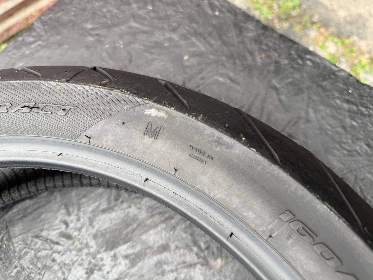 160/60 R17 Metzeler Roadtec Z8 Interact