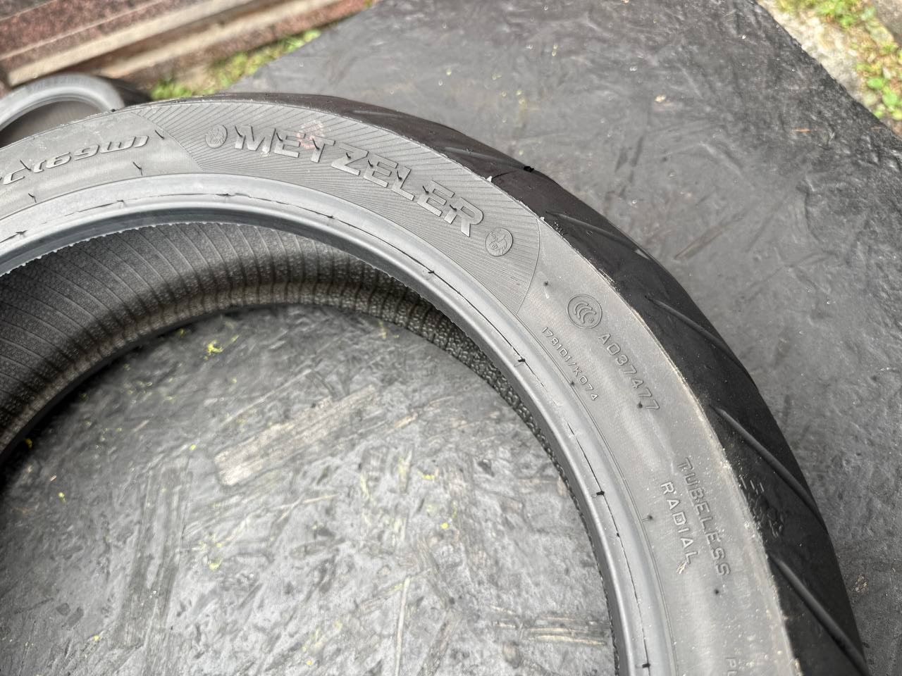 160/60 R17 Metzeler Roadtec Z8 Interact