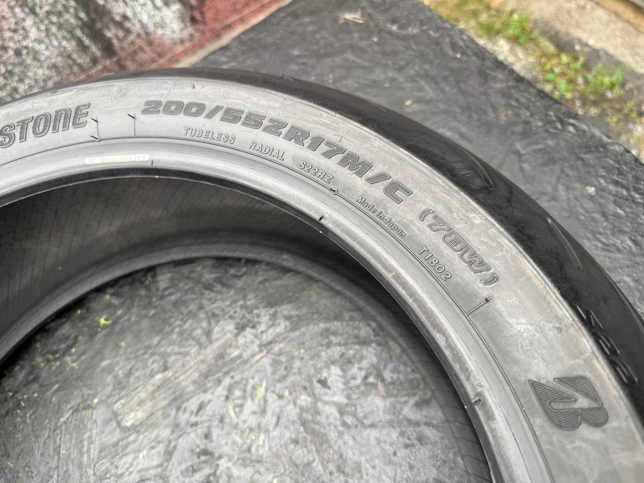 200/55 R17 Bridgestone Battlax Hypersport S22R