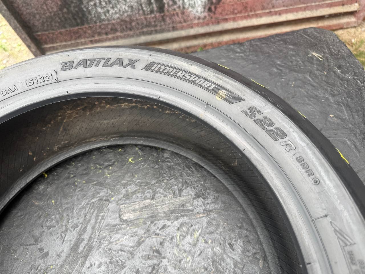 200/55 R17 Bridgestone Battlax Hypersport S22R