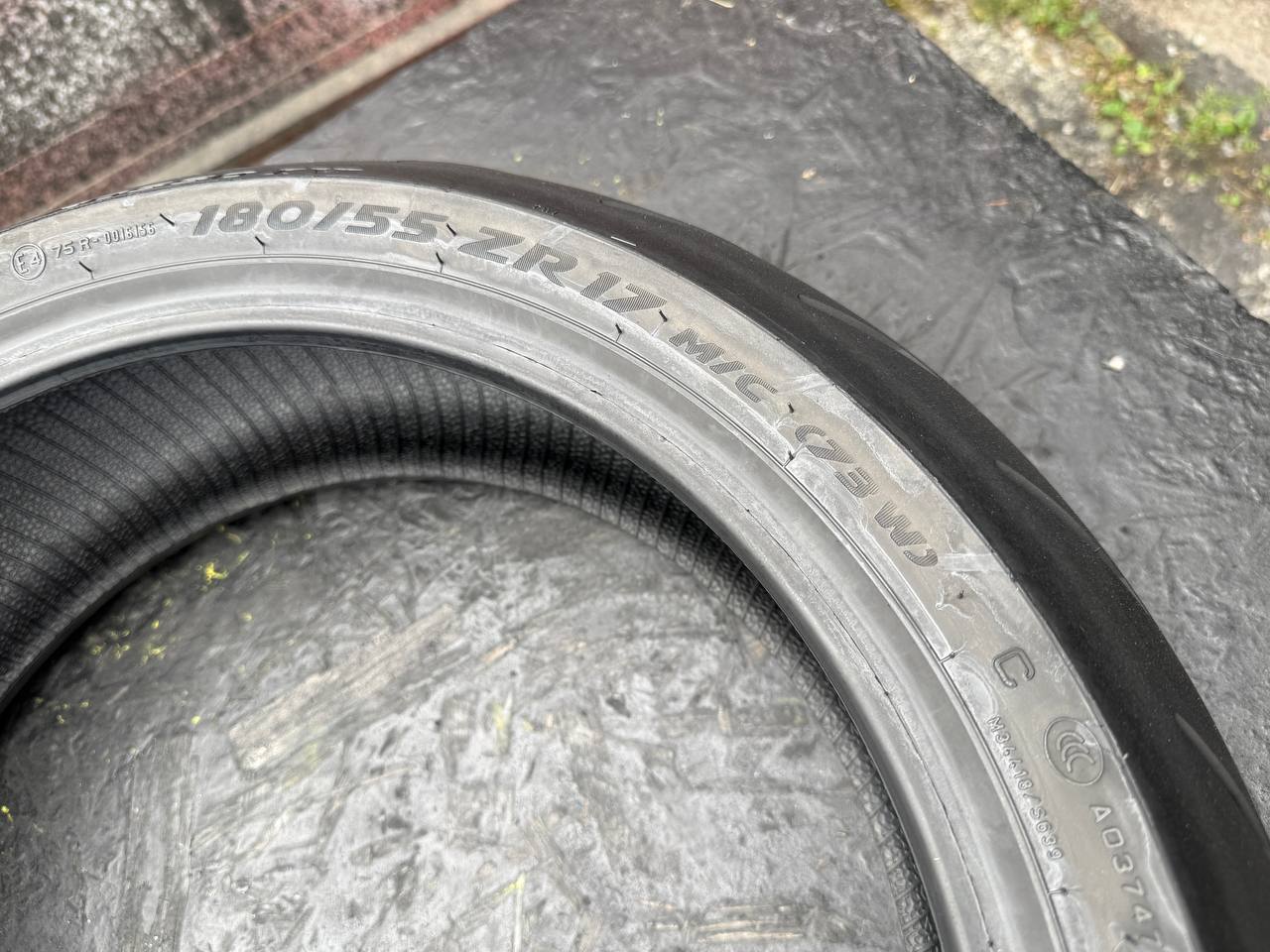 180/55 R17 Pirelli Diablo Rosso IV