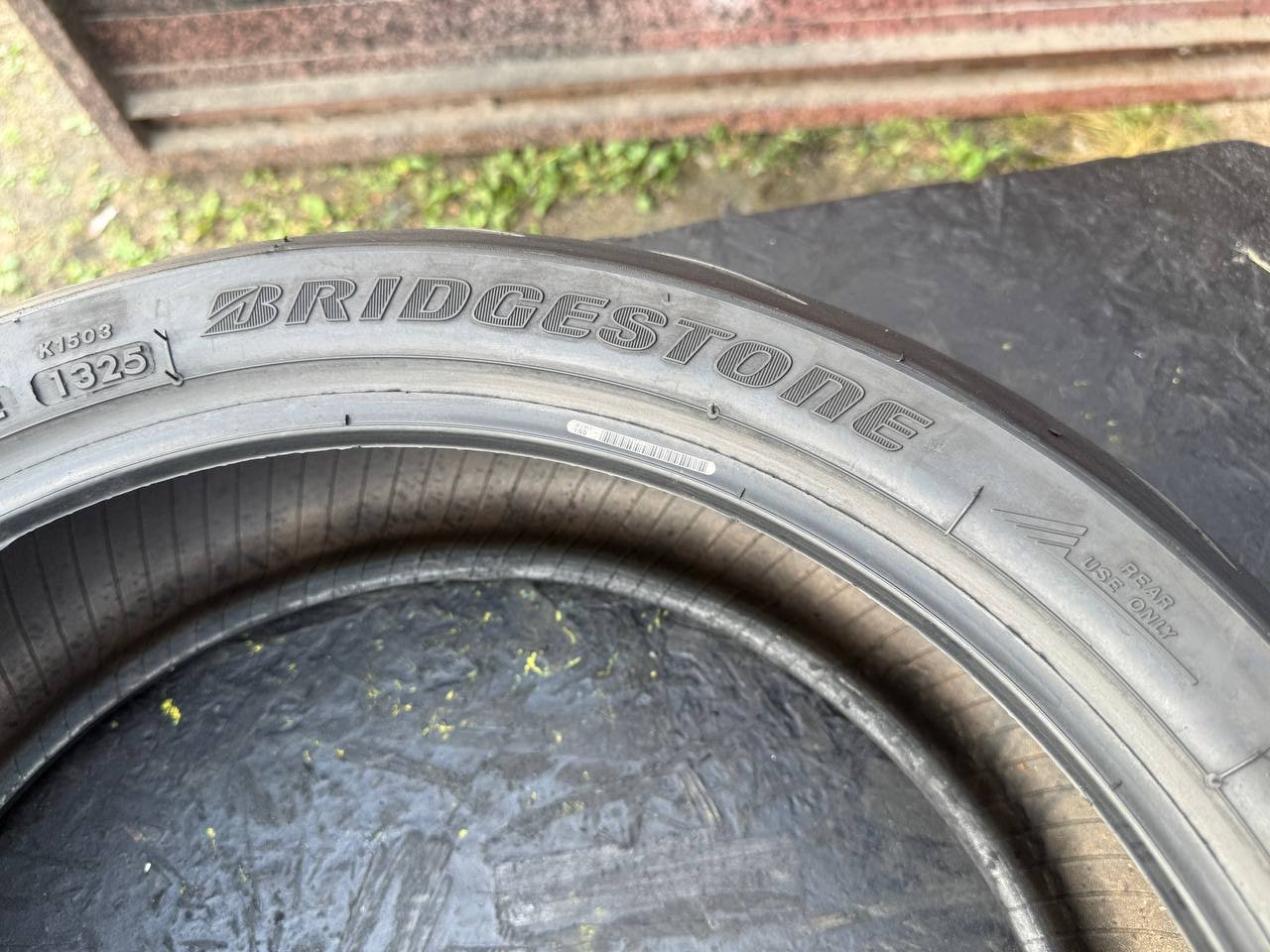 180/55 R17 Bridgestone Battlax Hypersport S21R