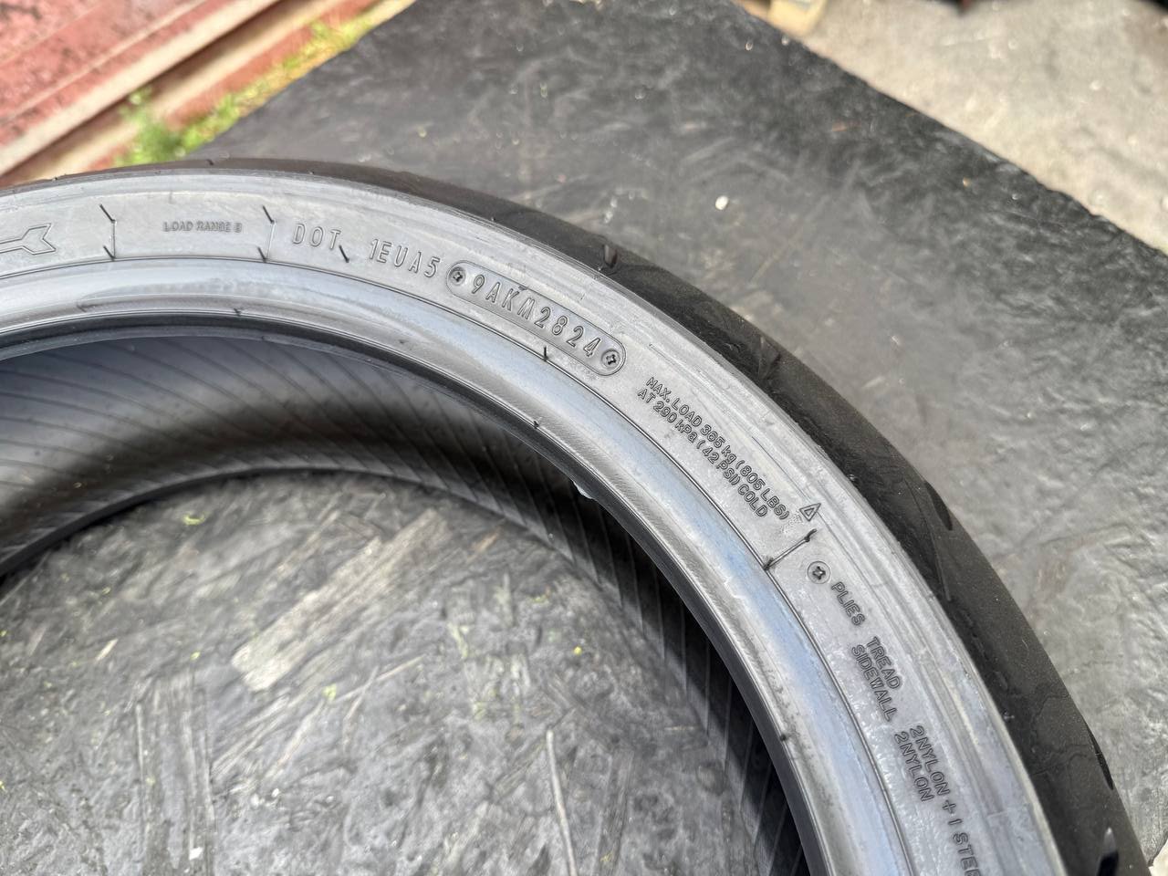 180/55 R17 Dunlop SportMax RoadSport 2