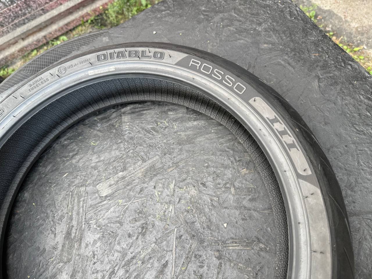 120/60 R17 Pirelli Diablo Rosso III