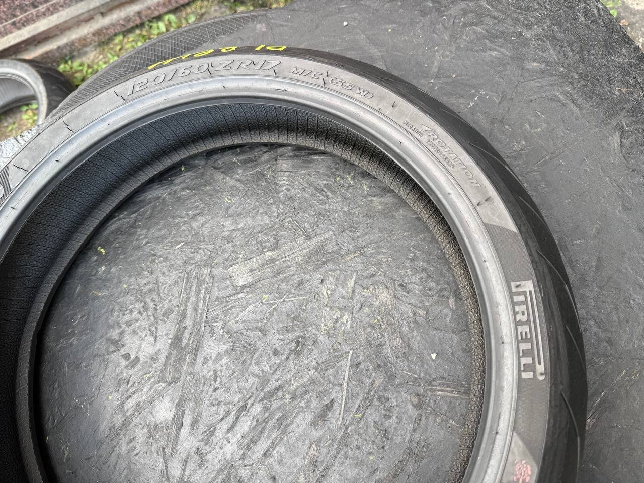 120/60 R17 Pirelli Diablo Rosso III