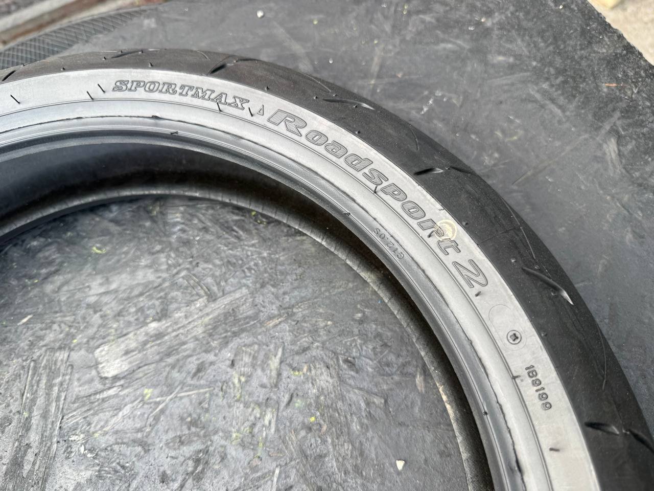 120/70 R17 Dunlop SportMax RoadSport 2