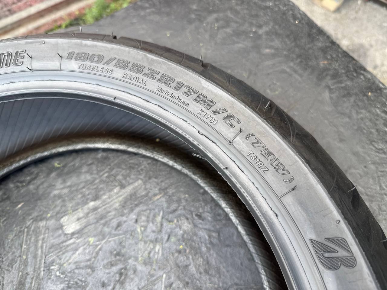 180/55 R17 Bridgestone Battlax Sport Touring T31R