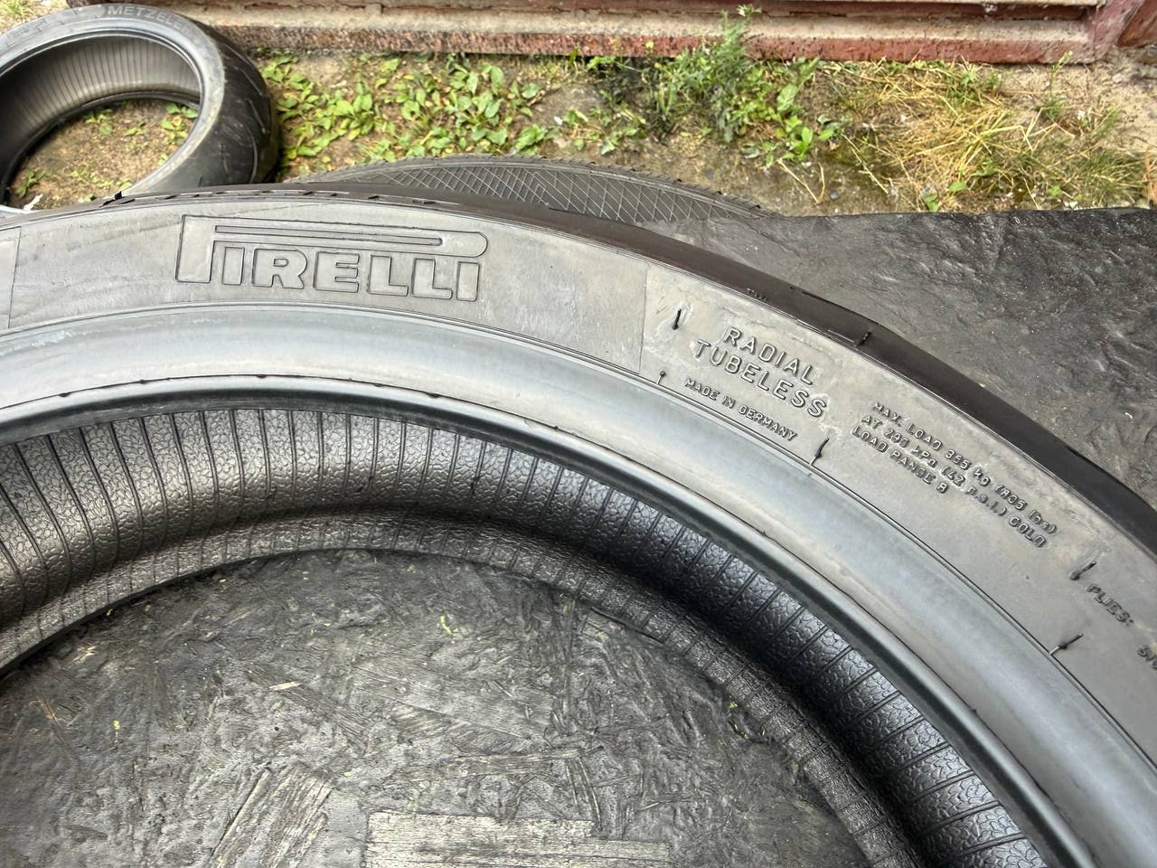 180/55 R17 Pirelli Diablo Rosso IV