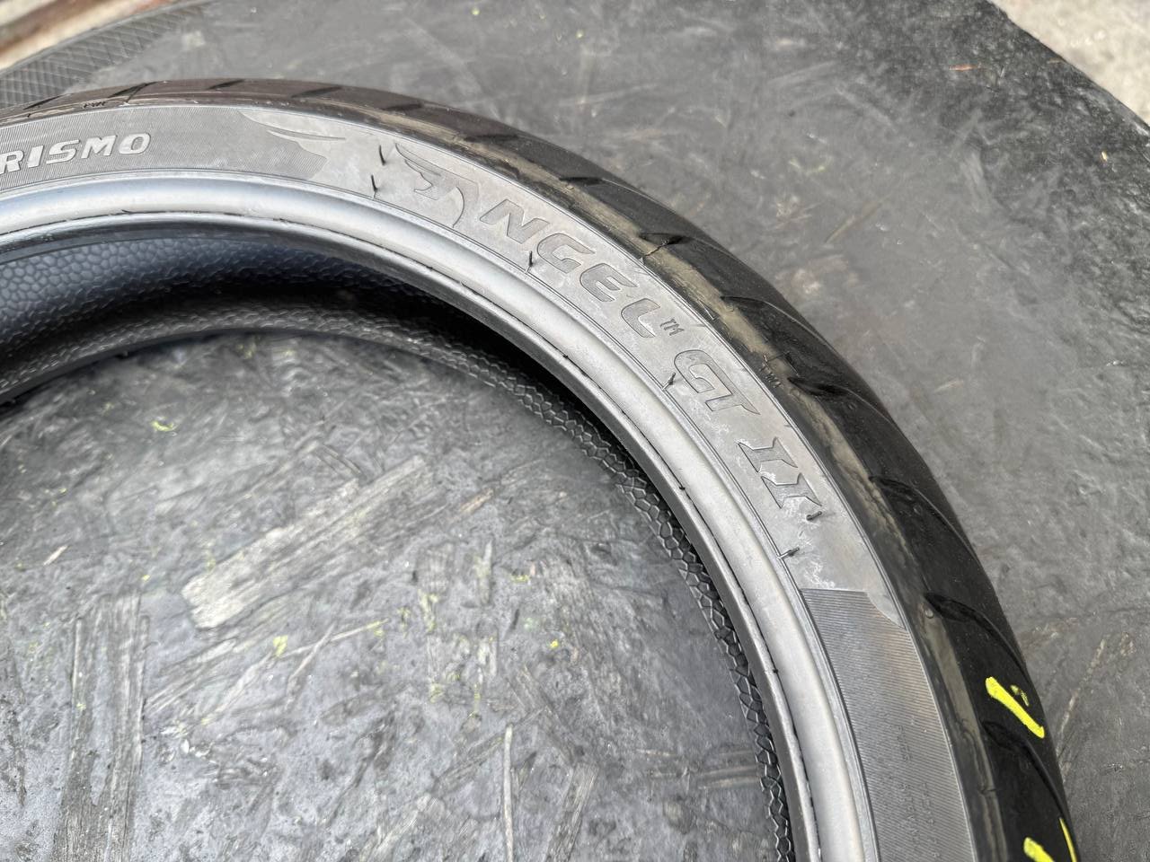120/70 R17 Pirelli Angel GT II