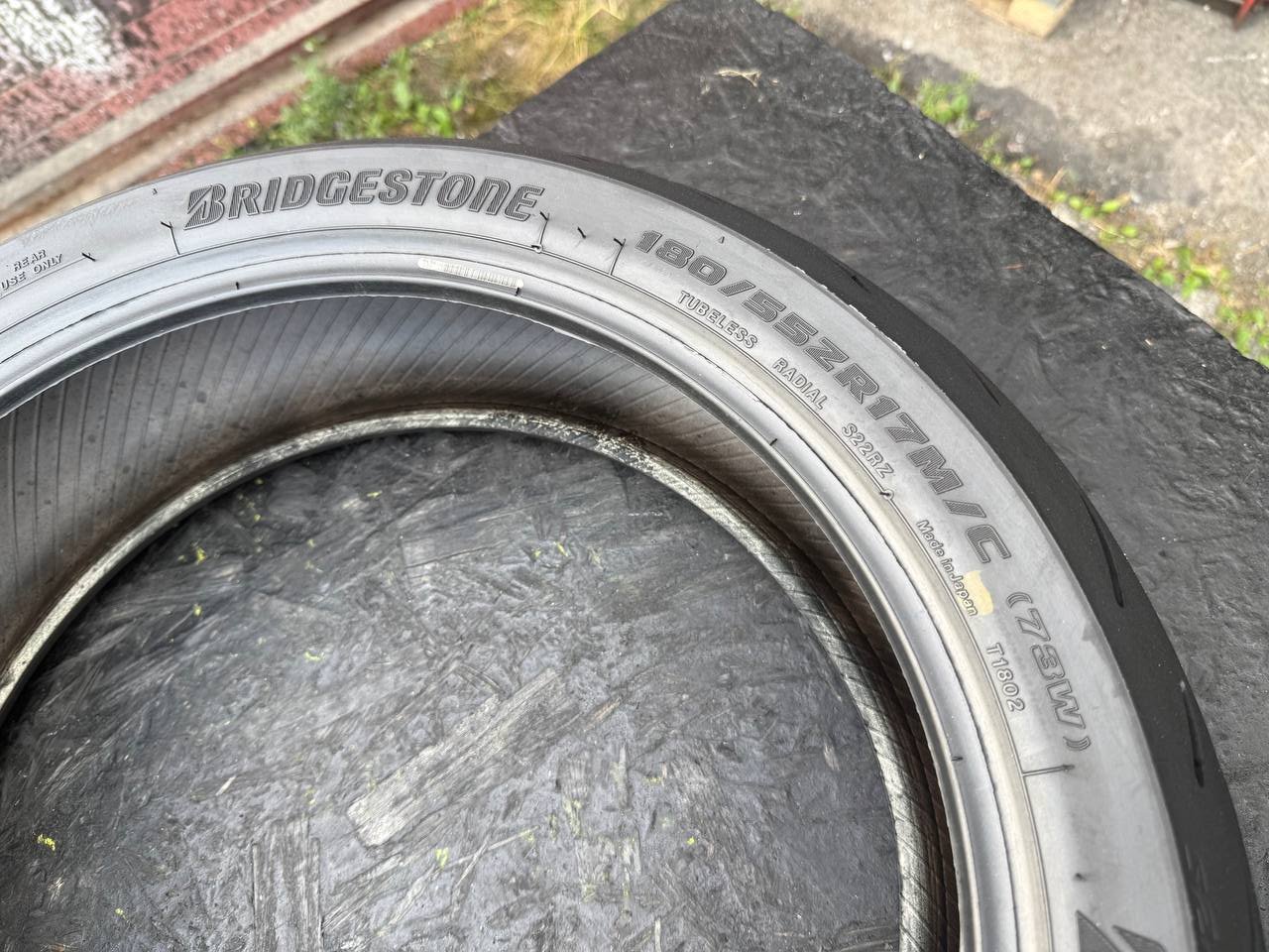 180/55 R17 Bridgestone Battlax Hypersport S22R