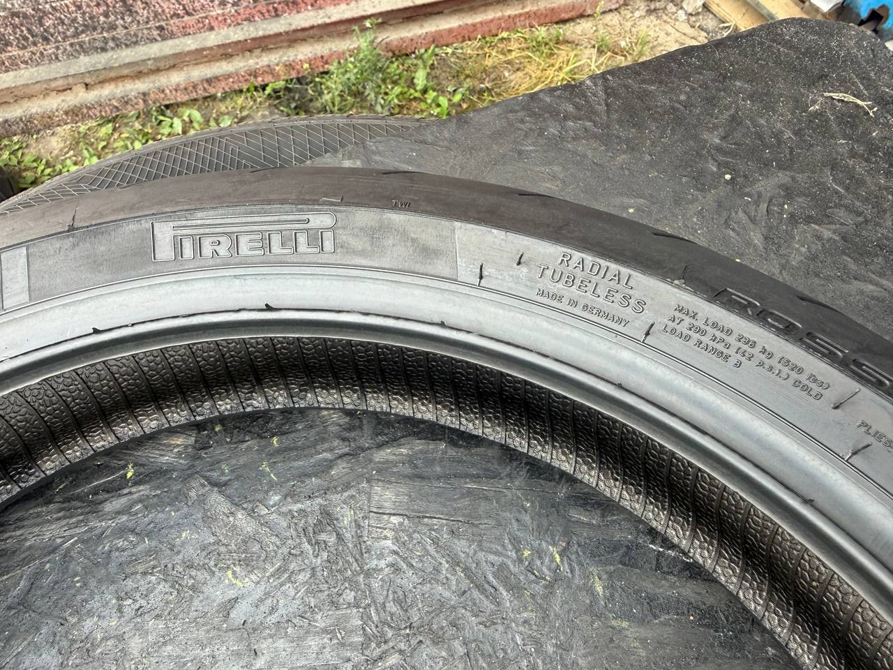 120/70 R17 Pirelli Diablo Rosso IV