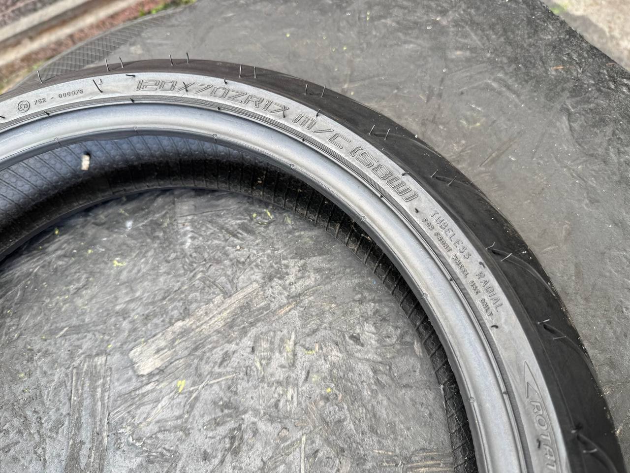120/70 R17 Dunlop Qualifier Core