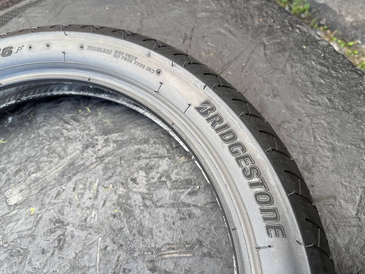 100/90 R18 Bridgestone Battlax BT45F