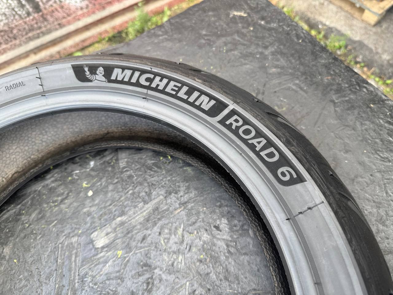 180/55 R17 Michelin Road 6